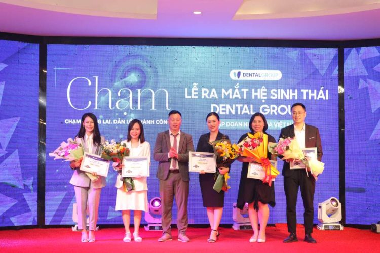 Dental Group vinh danh những nhân sự xuất sắc