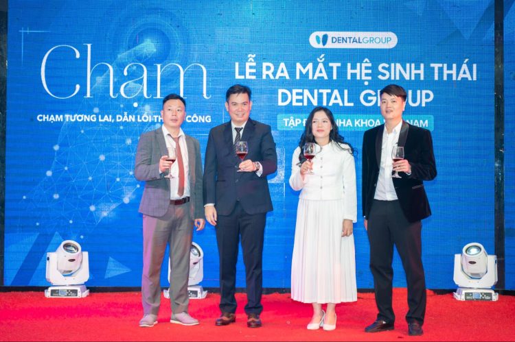 Ban Lãnh đạo của Tập đoàn Dental Group